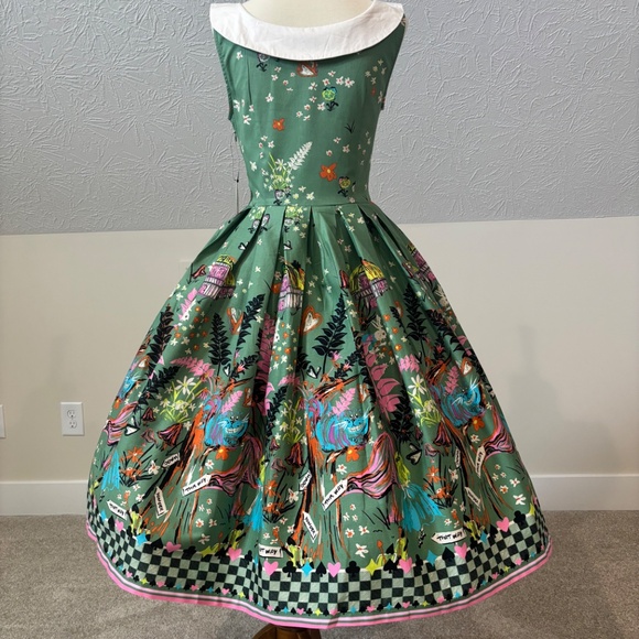 New With Tags! Lindy Bop Leah in Green Looking Glass Print Dress XS - Picture 2 of 12
